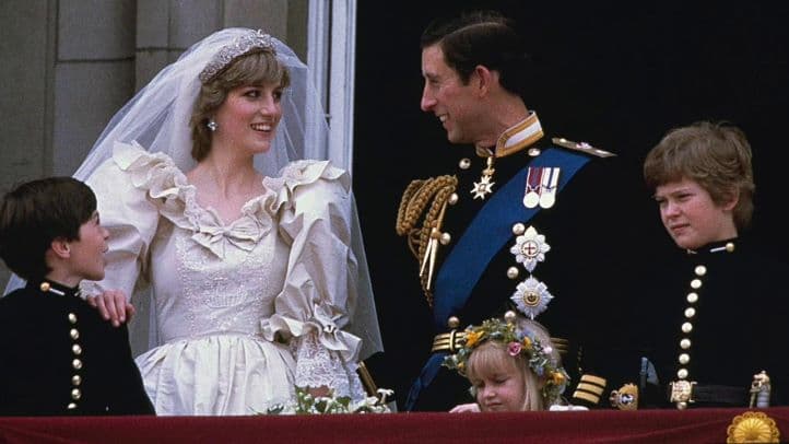Több mint 2 ezer eurót fizettek egy szeletért Károly és Diana esküvői tortájából (FOTÓ)