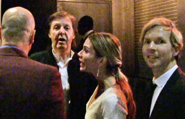 Paul McCartney-t  nem engedte be a Grammy-gála utáni buliba egy izomagyú bunkó