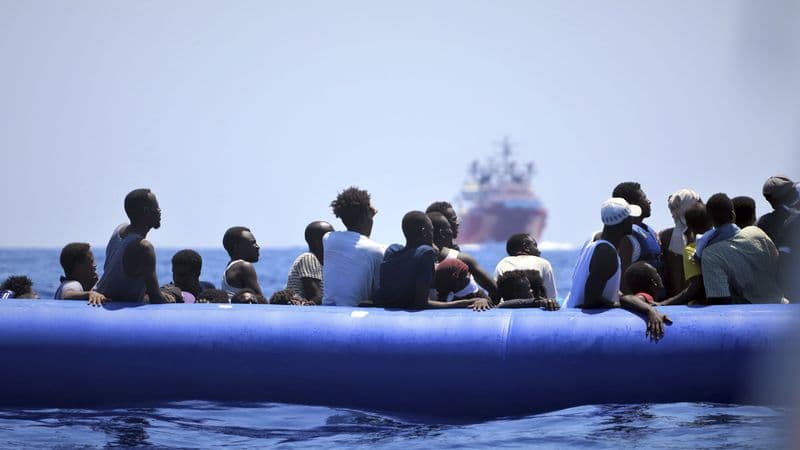 Egy holland bíróság a menekültközpontok körülményeinek javítására kötelezte az államot