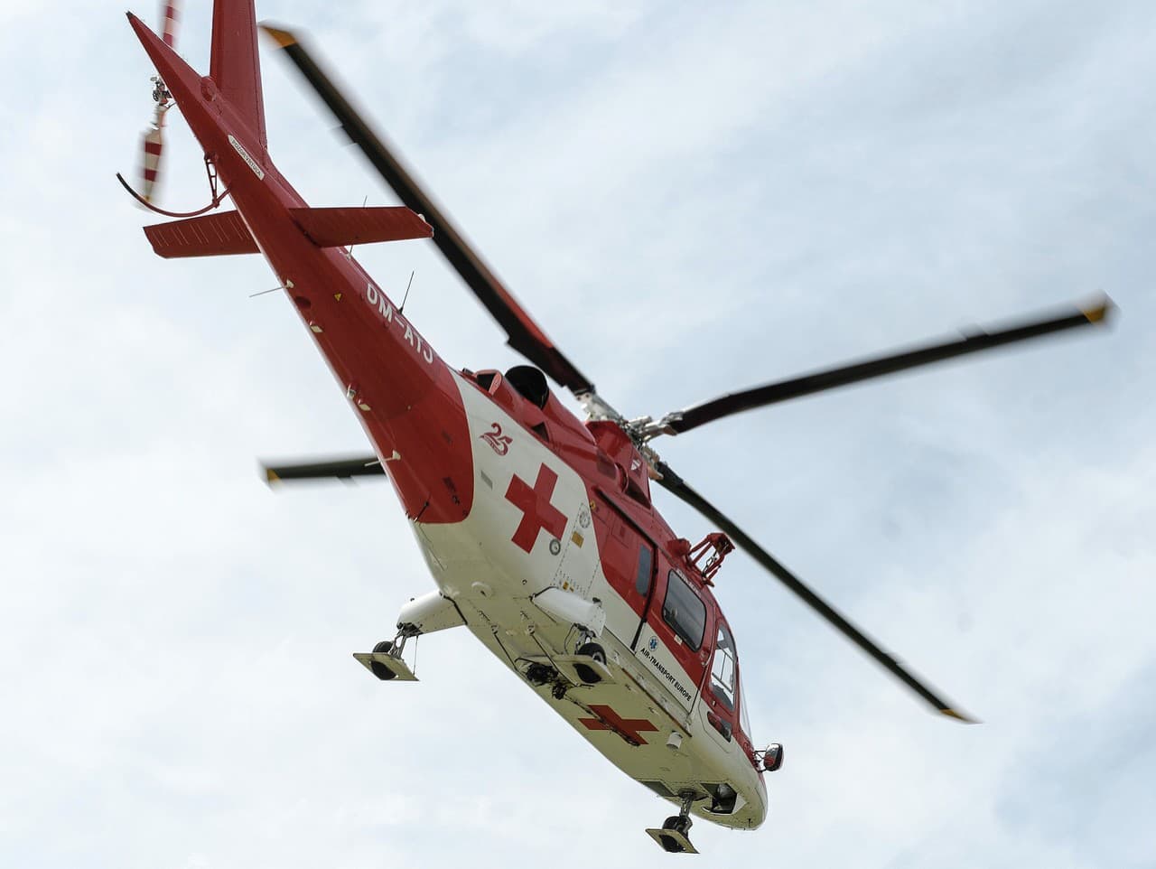Hétéves gyermeket gázoltak el, mentőhelikopter szállította kórházba