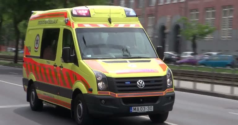 Tragikus baleset Győrnél - két ember meghalt
