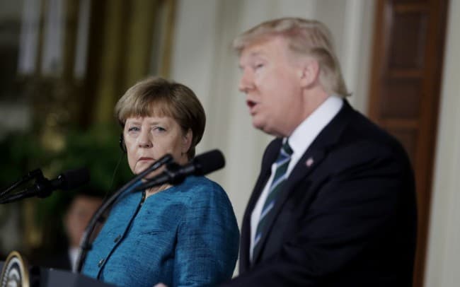 Donald Trump "nagyon jónak" nevezte a kapcsolatát Angela Merkellel