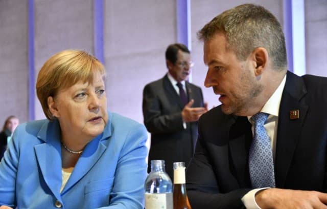 Peter Pellegrini fontos ügyben kéri Angela Merkel segítségét