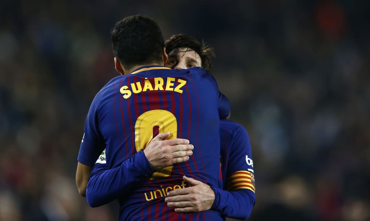 Luis Suárez térdsérülés miatt nem játszik a válogatottban