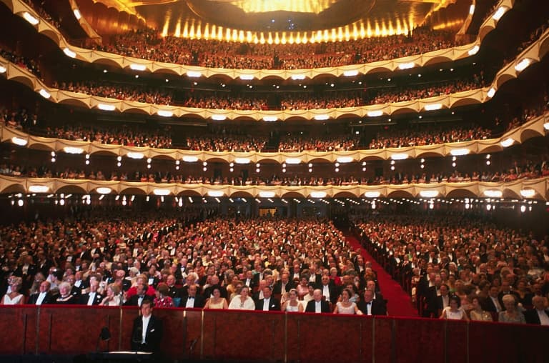 A nagy érdeklődés miatt a New York-i Metropolitan Opera bevezeti a vasárnap délutáni előadásokat