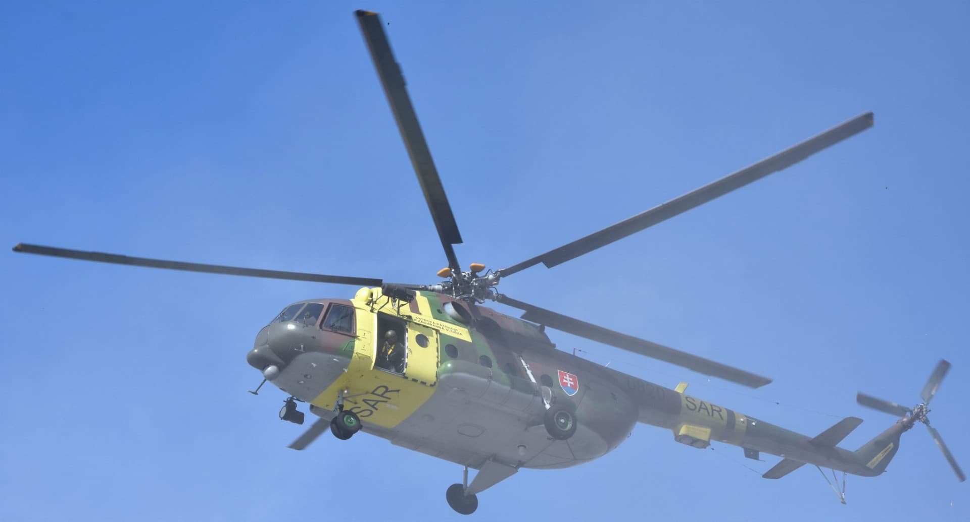 Szlovákia katonai helikoptereket és muníciót ajándékozott Ukrajnának