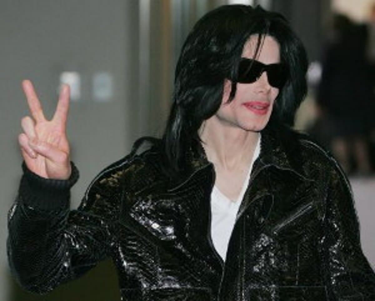 Michael Jackson életrajzi filmet kap, egyik közeli rokona fogja játszani a legendás popénekest
