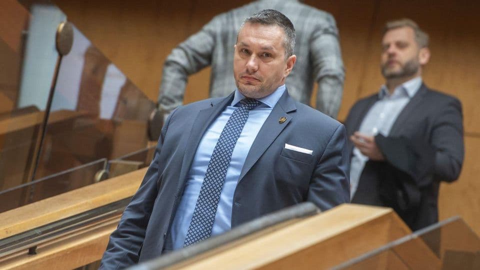 A kormány jóváhagyta a SIS-igazgató menesztését, most Čaputován a sor