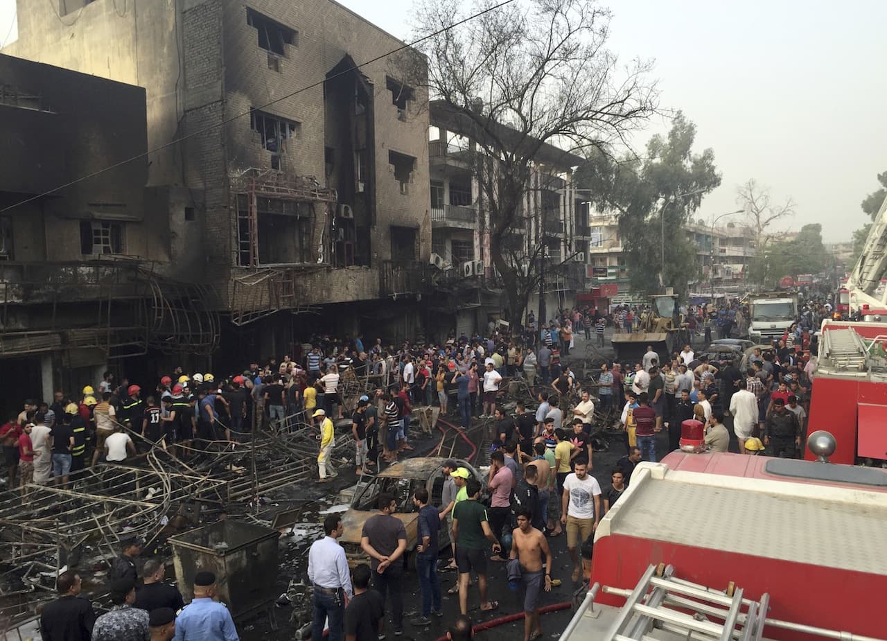 Legalább 213-an vesztették életüket a bagdadi merényletben