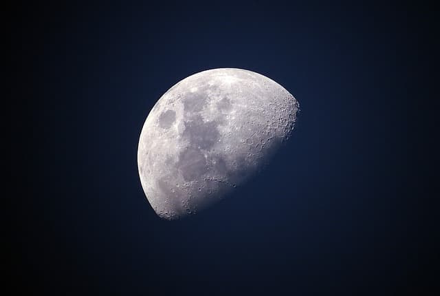 Űrszondát küld a Holdra 2024-ben az Egyesült Arab Emírségek