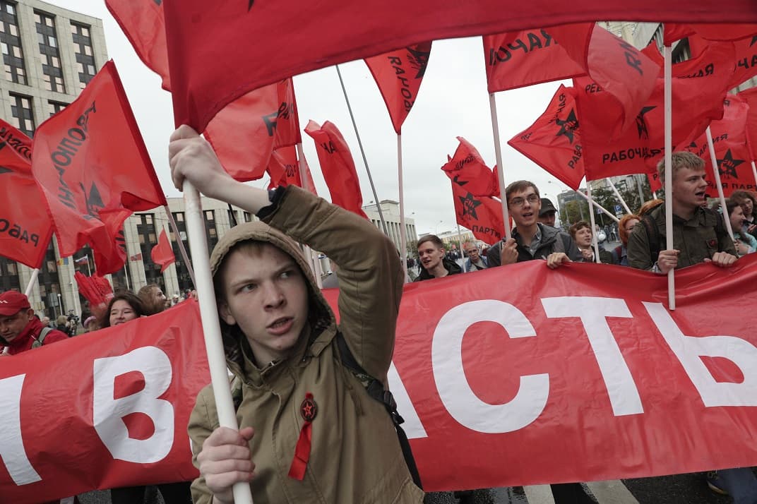 Moszkvában a kommunisták tüntetnek, tiszta választást követelve