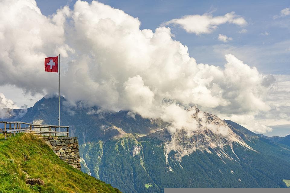Svájcban népszavazást tartanak egyebek mellett a szervadományozásról