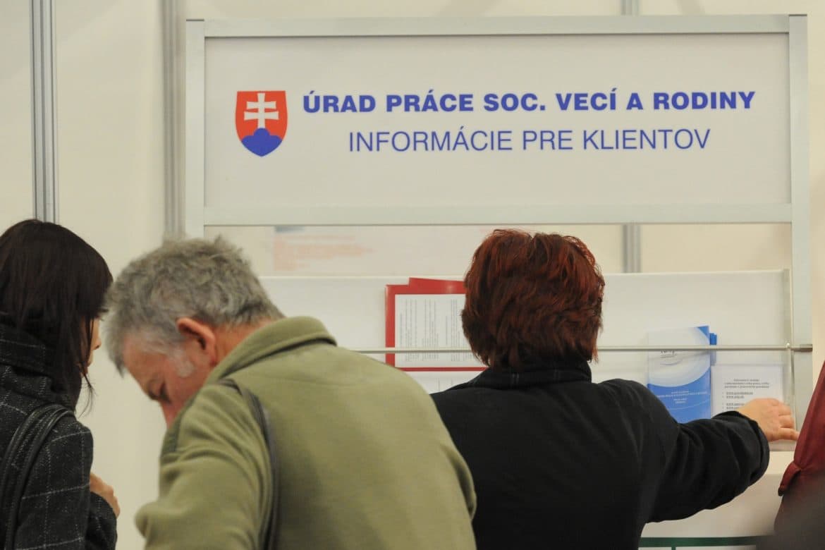 Júliusban is folytatódott a munkanélküliség csökkenése, a Dunaszerdahelyi járásban szinte már teljes a foglalkoztatottság
