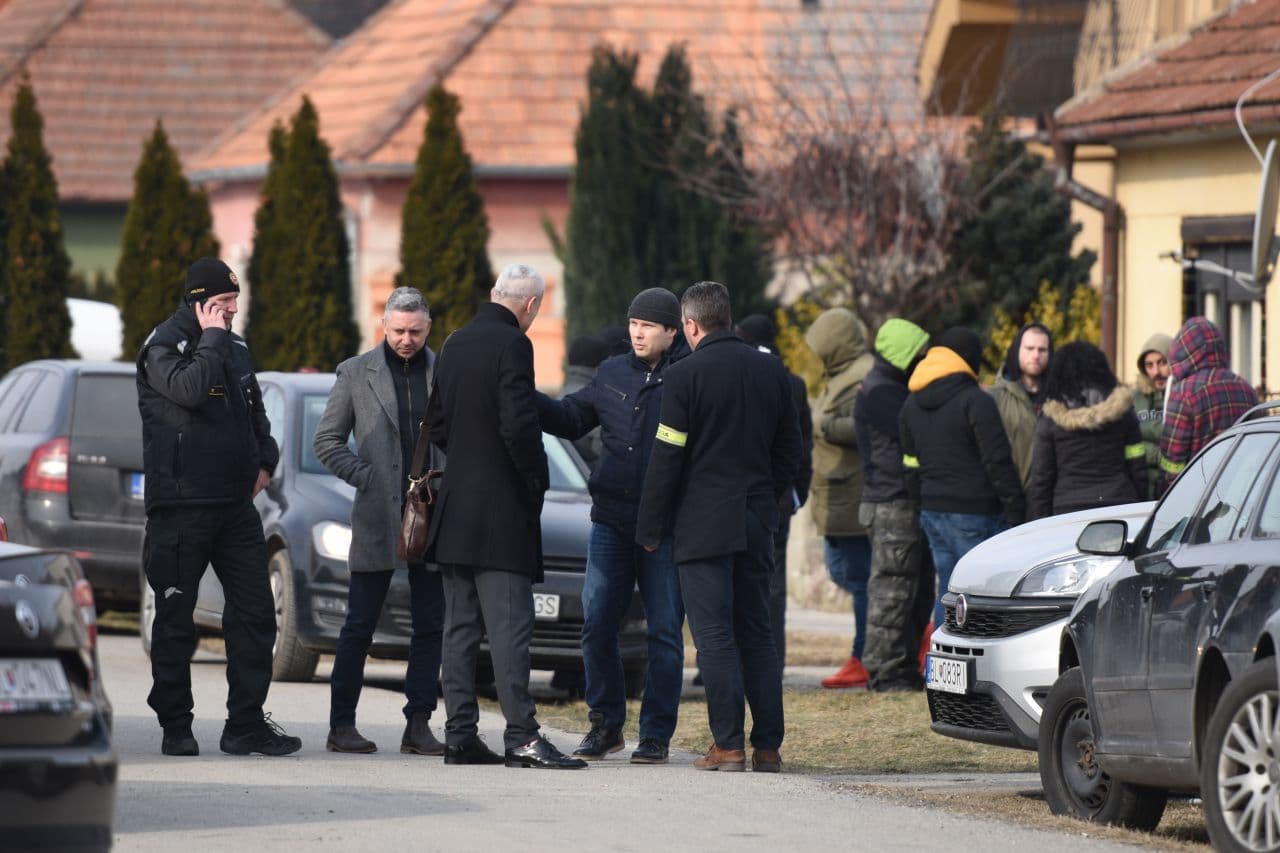 A hírzárlat mellett nagy erőkkel folytatják a nyomozást Kuciak meggyilkolásának ügyében
