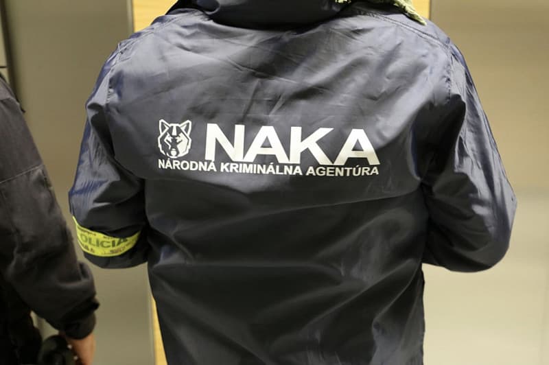 Szlovákia több régiójában razziázott a NAKA, 11 személyt gyanúsítottak meg