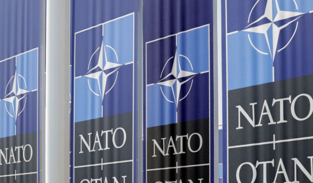 A NATO figyelemmel kíséri a fejleményeket