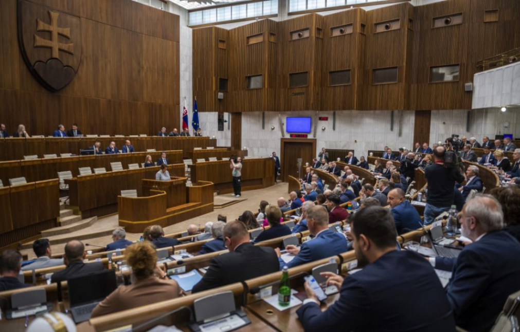 Szerdán reggel folytatódik a kormányprogramról szóló parlamenti vita