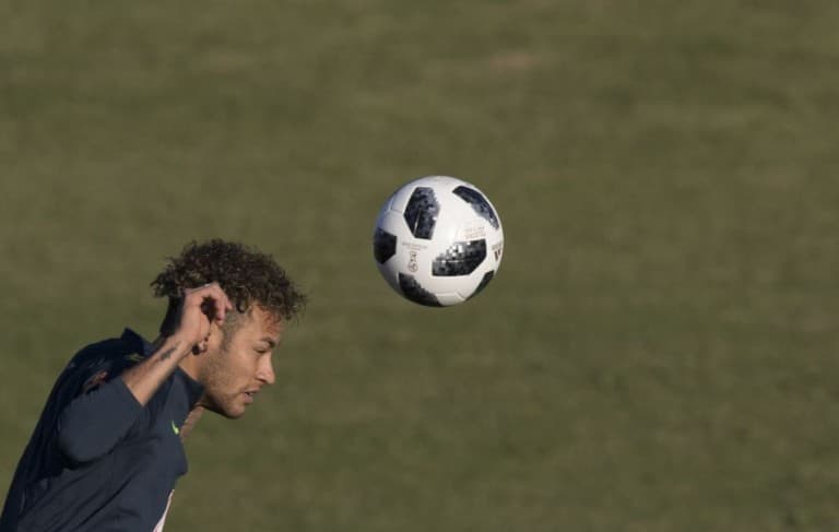 Neymart hiába várták a PSG első edzésén
