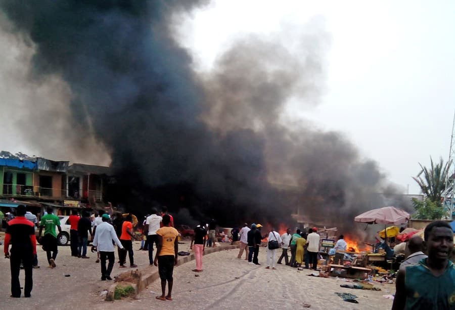 Több tucat emberrel végeztek fegyveresek Nigériában