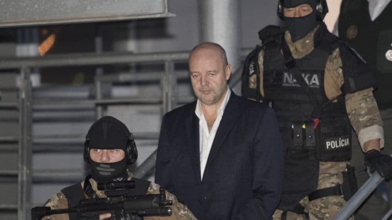Előzetes letartóztatás és szigorított őrizet fenyegeti Ruskót