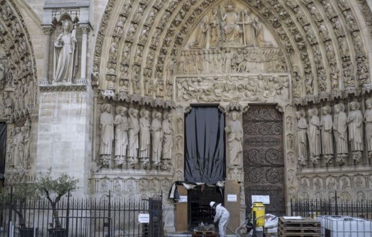A tűzeset óta először énekel a kórus a Notre-Dame-ban szenteste