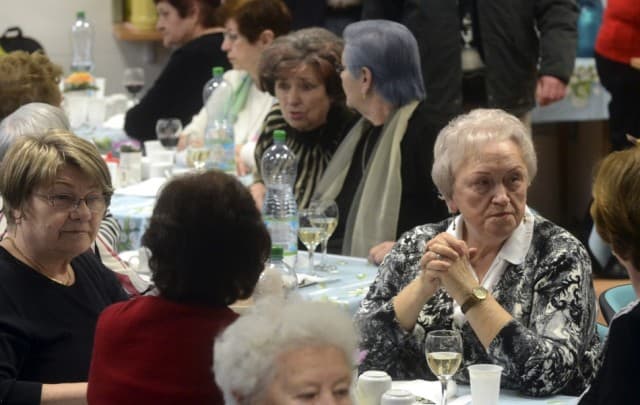 Egyre több szlovákiai nyugdíjas költözik el Magyarországra - mutatjuk, mi lehet ennek az oka