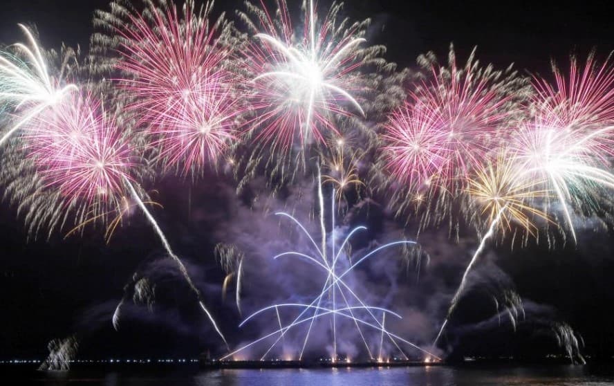 Tűzijáték helyett fényjátékkal fogja ünnepelni az új évet Prága