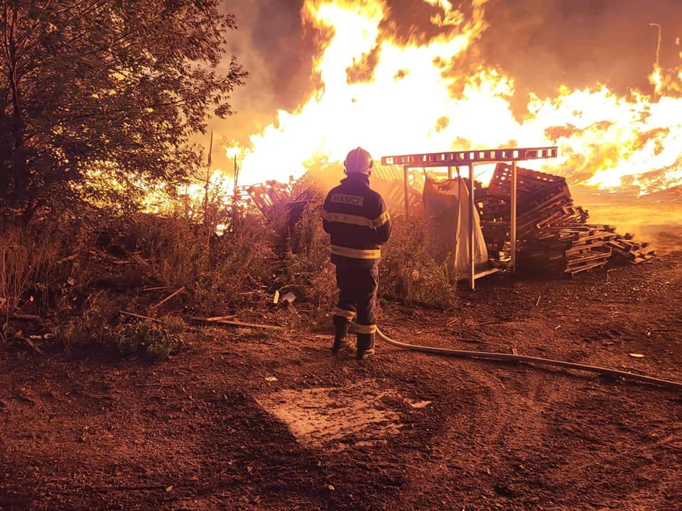 ŐRÜLET: Önkéntes tűzoltók gyújtottak legalább fél tucat tüzet, parancsnokuk profi akart lenni!