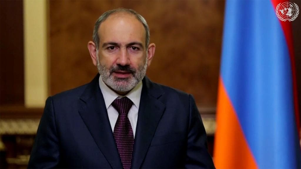 Örmény vádak szerint Azerbajdzsán polgári célpontokra támadott, ők erre lelőtték két katonai helikopterüket