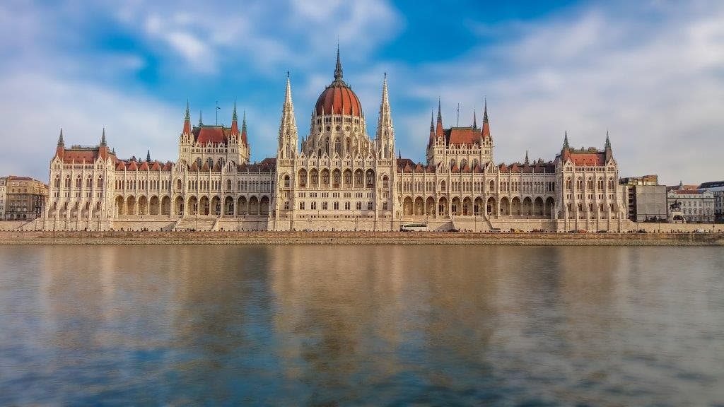 Gyertyagyújtással emlékeznek Budapesten az ukrán nemzet ellen elkövetett népirtásra, a holodomorra
