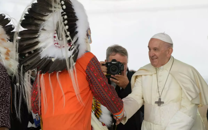 Ferenc pápa a kanadai Nunavut terület fővárosába látogatott