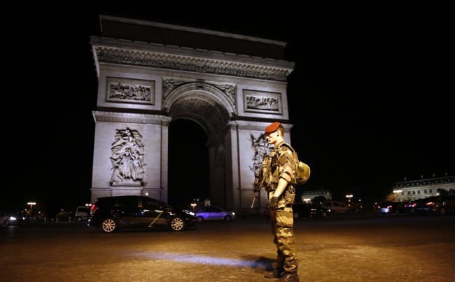 Tisztázta magát a párizsi támadással összefüggésben körözött férfi