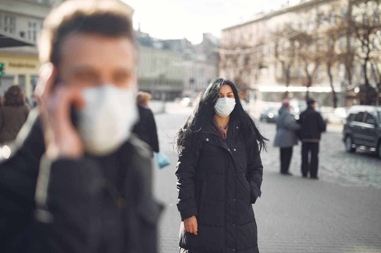 Romániában meghaladta a kétmilliót a járvány kezdete óta regisztrált fertőzések száma