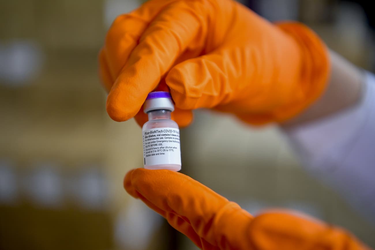 A brit és a dél-afrikai vírusvariánsokkal szemben is hatékony a Pfizer vakcinája