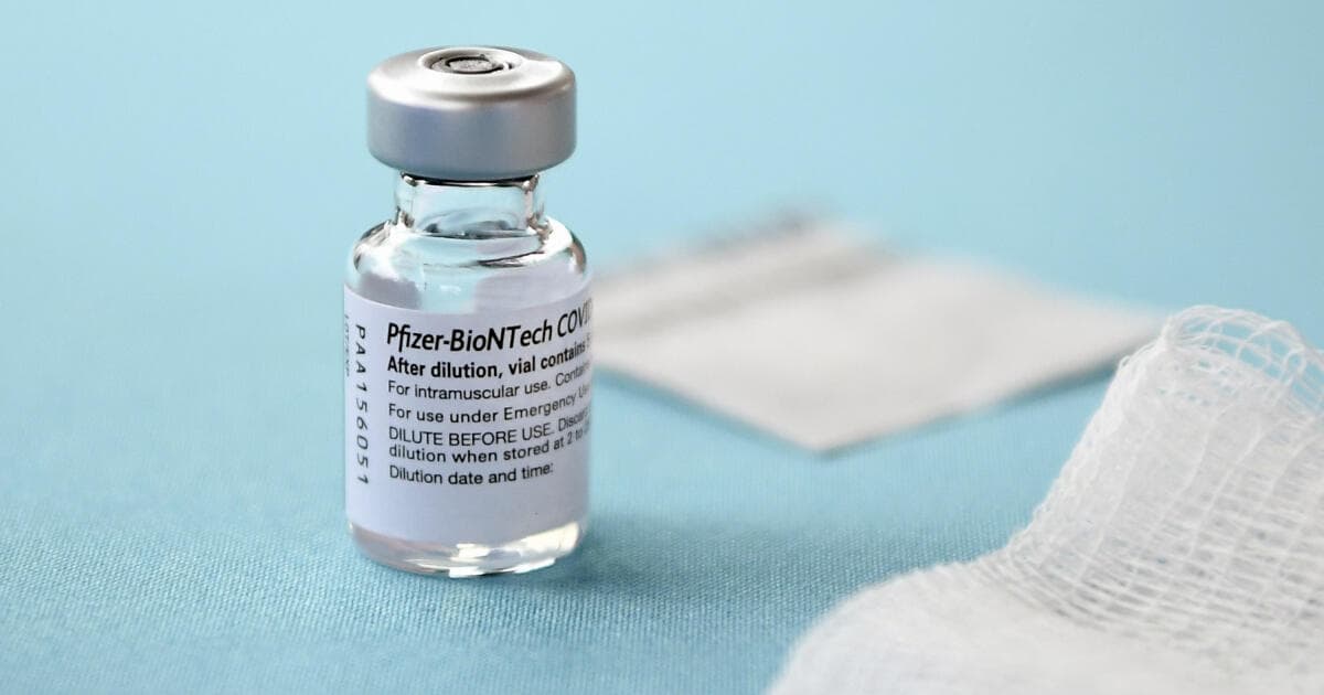 Már 12 év alatti gyerekeken is teszteli vakcináját a Pfizer és a BioNTech
