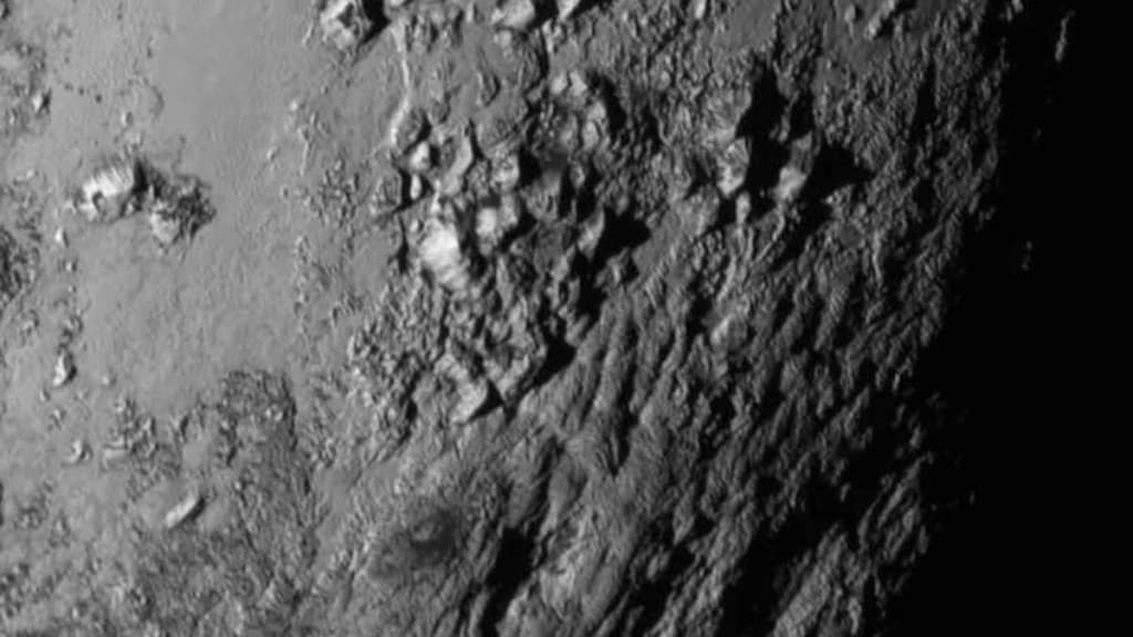 Jégokádó vulkánok lehetnek a Pluto felszínén