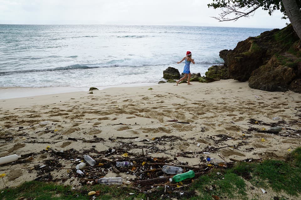 Belegondolni is rossz, hogy percenként mennyi műanyag palack kerül a Földközi-tengerbe