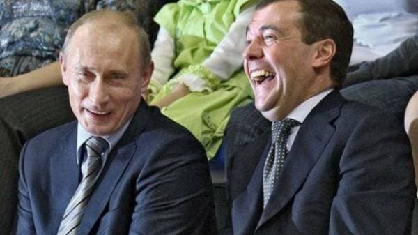 Az orosz parlament újra miniszterelnökké választotta Putyin csicskáját