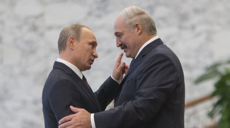 Nem fogják elhinni mivel lepte meg a fehérorosz elnök Putyint a 70. születésnapja alkalmából