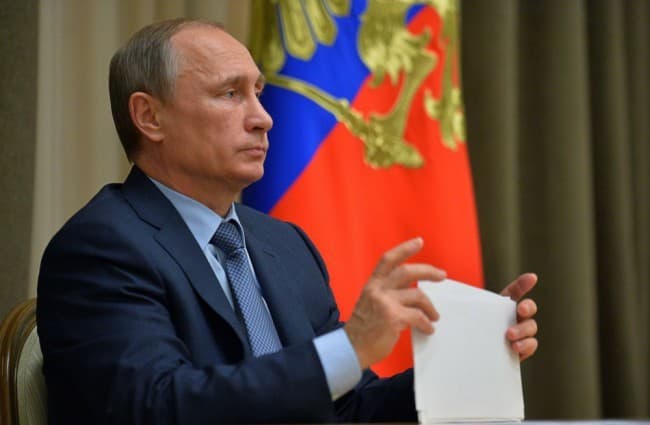 Putyin egyhetes munkaszünetet rendelt el Oroszországban a koronavírus-járvány miatt
