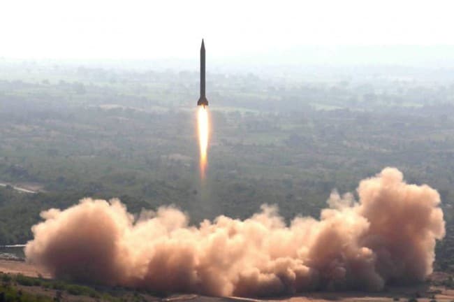 A szaúdi erők megsemmisítettek egy Jemenből indított ballisztikus rakétát