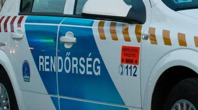 Holttestet találtak egy Dunába süllyedt autóban a szlovák-magyar határ közelében
