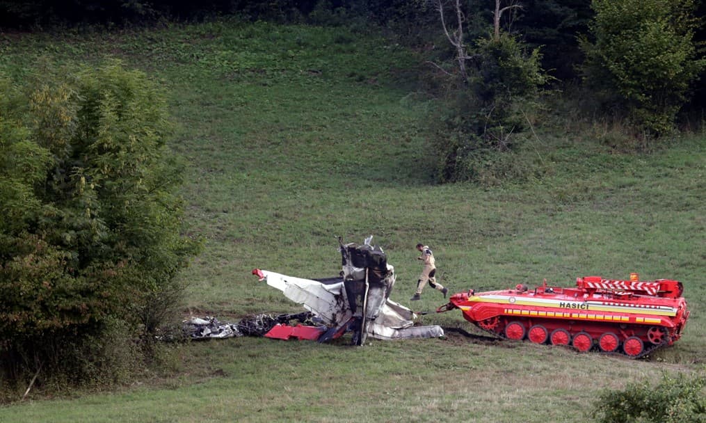 KATASZTRÓFA: Egy iskola közelében ért földet az egyik gép