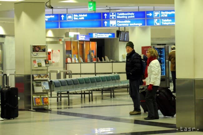 Gyanús csomagot találtak a poprádi repülőtéren