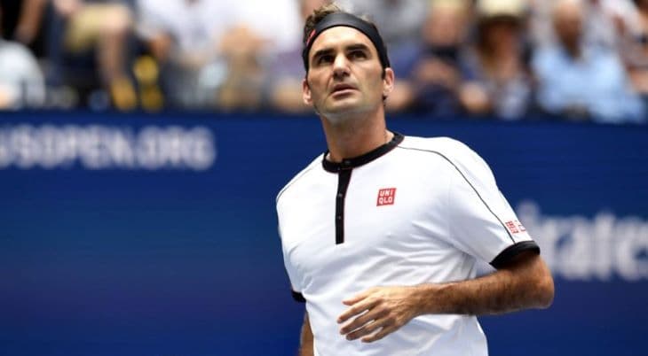 Federer térdét megműtötték, kihagyja a Roland Garrost