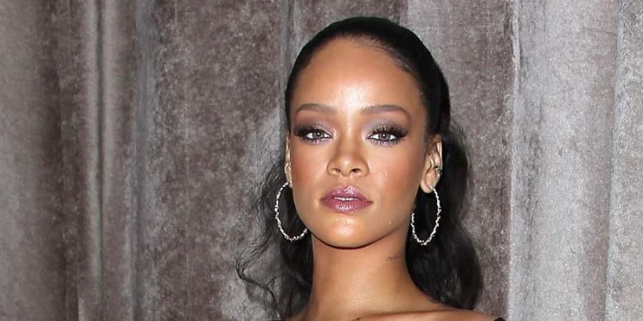 Rihanna "önéletrajzi" könyvvel lepte meg rajongóit (VIDEÓ)