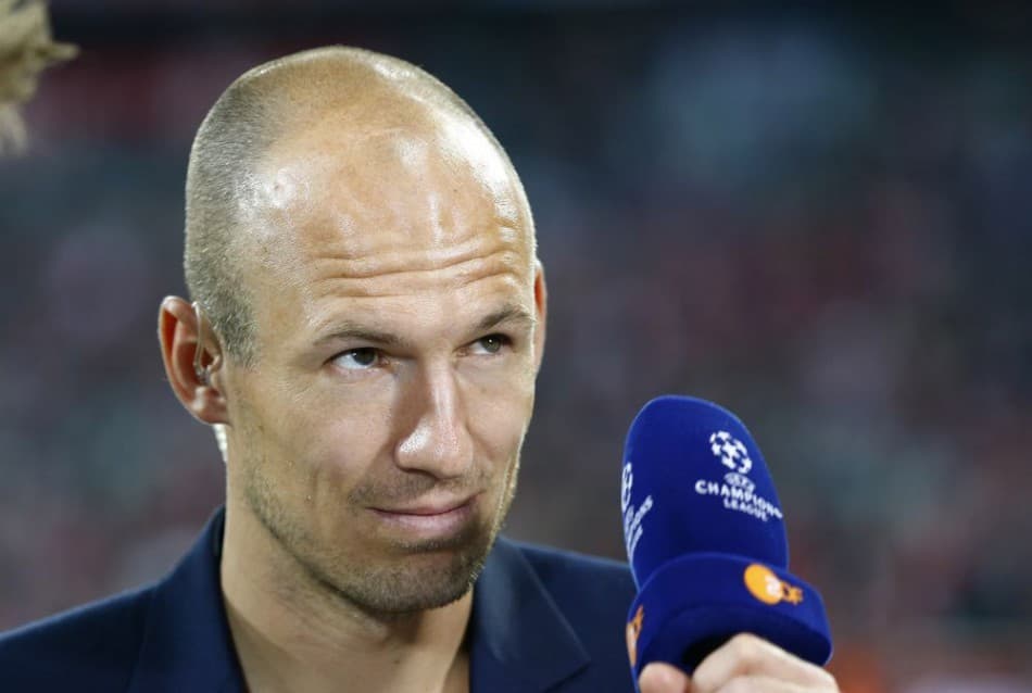 Robben visszatérne a holland válogatottba