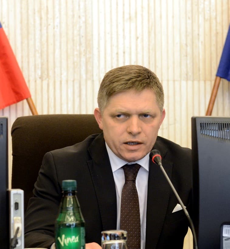 Fico már jó előre arról dünnyög, hogy fogja a Nyugat megbüntetni Szlovákiát, amiért nem Korčok lett az elnök