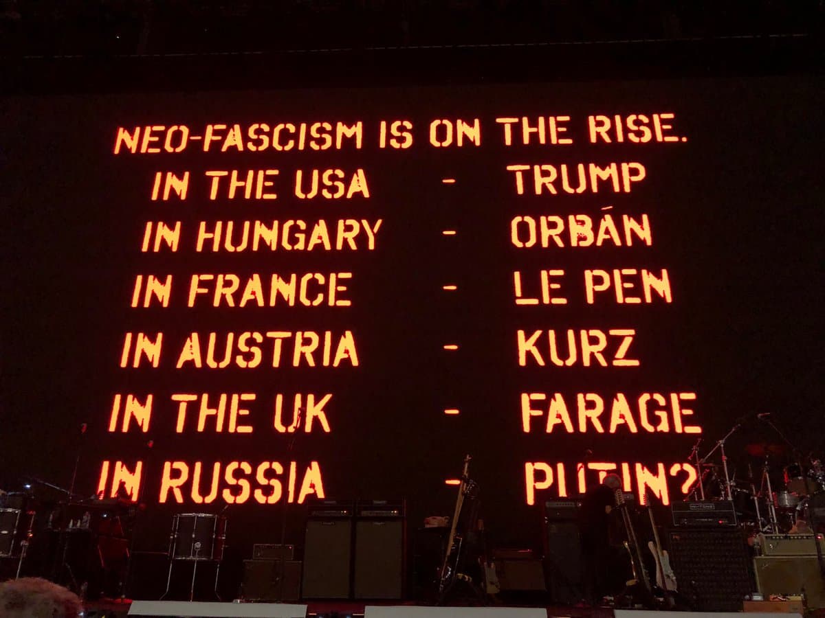 Dobogós neofasisztának minősítette Orbánt a Pink Floyd frontembere egy koncerten!