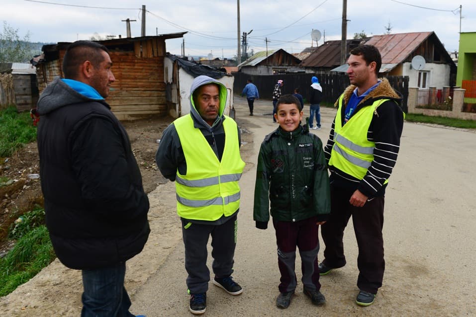 Folytathatják munkájukat a roma polgárőrök